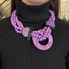 Cargar imagen en el visor de la galería, Collar  violeta varias vueltas
