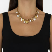 Cargar imagen en el visor de la galería, Collar dijes de perla y acero
