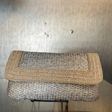 Cargar imagen en el visor de la galería, Sobre platil con beige
