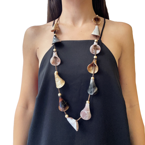Collar calas de resina, vista 3 – Fahoma
