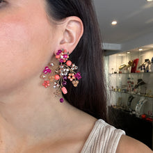 Cargar imagen en el visor de la galería, Caravanas "Rama"  rosa, fucsia y coral
