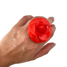 Cargar imagen en el visor de la galería, Anillo camelia
