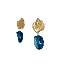 Cargar imagen en el visor de la galería, Caravanas resina y metal
