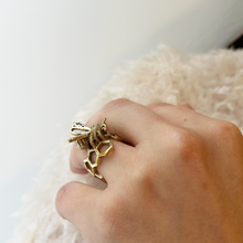 Cargar imagen en el visor de la galería, anillo de abeja dorado 
