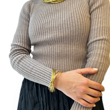 Cargar imagen en el visor de la galería, Pulsera mil vueltas de bronce
