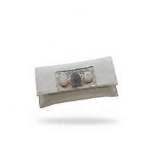 Cargar imagen en el visor de la galería, Sobre triple piedra
