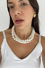 Cargar imagen en el visor de la galería, collar de perlas  perlas corto 
