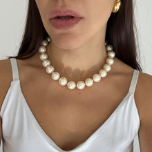Cargar imagen en el visor de la galería, Collar perlas redondas
