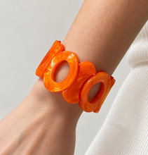 Cargar imagen en el visor de la galería, Pulsera óvalos de resina
