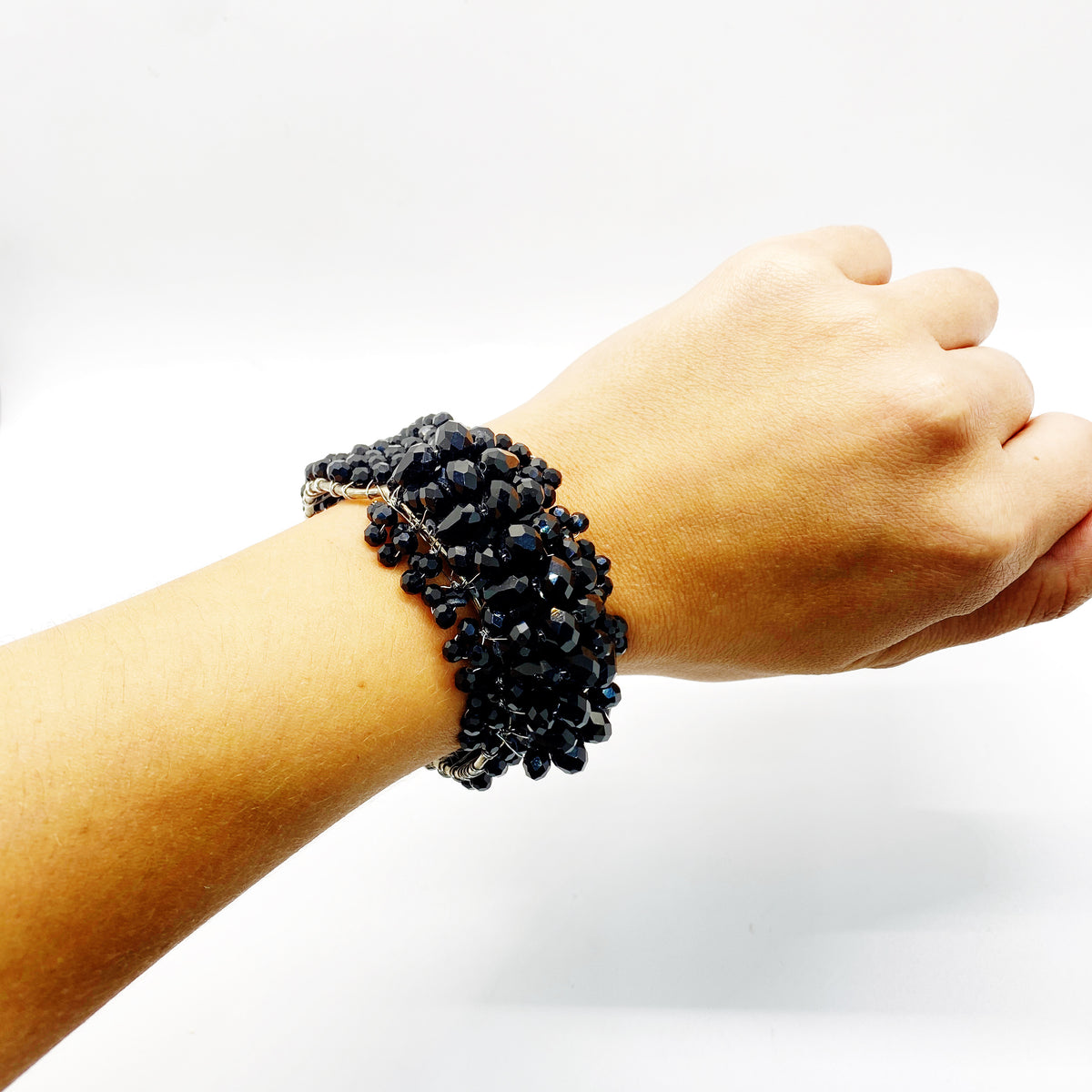 Pulsera negra cristal, vista 3 – Fahoma